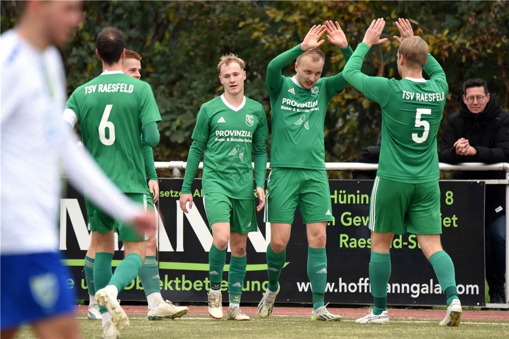 Bezirksliga 11, TSV Raesfeld - RSV Borken 5:3 (3:1)