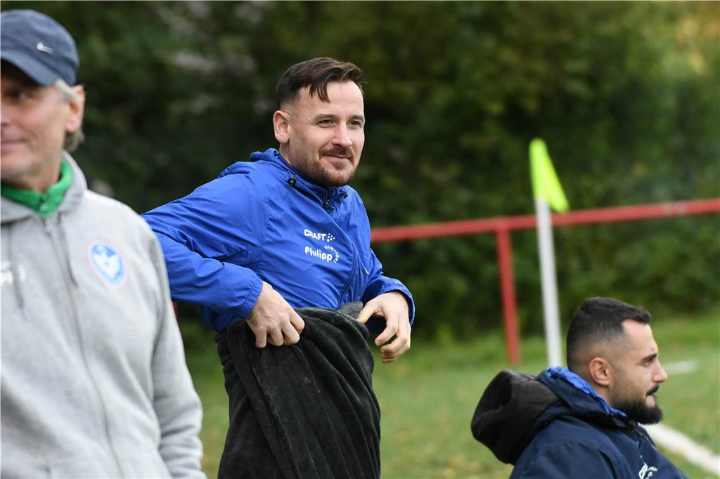 Bezirksliga-Schlusslicht FC Frohlinde kam im Castrop-Rauxeler Derby des zehnten Spieltages nach einem 0:1 zu einem 1:1 beim FC Castrop-Rauxel.