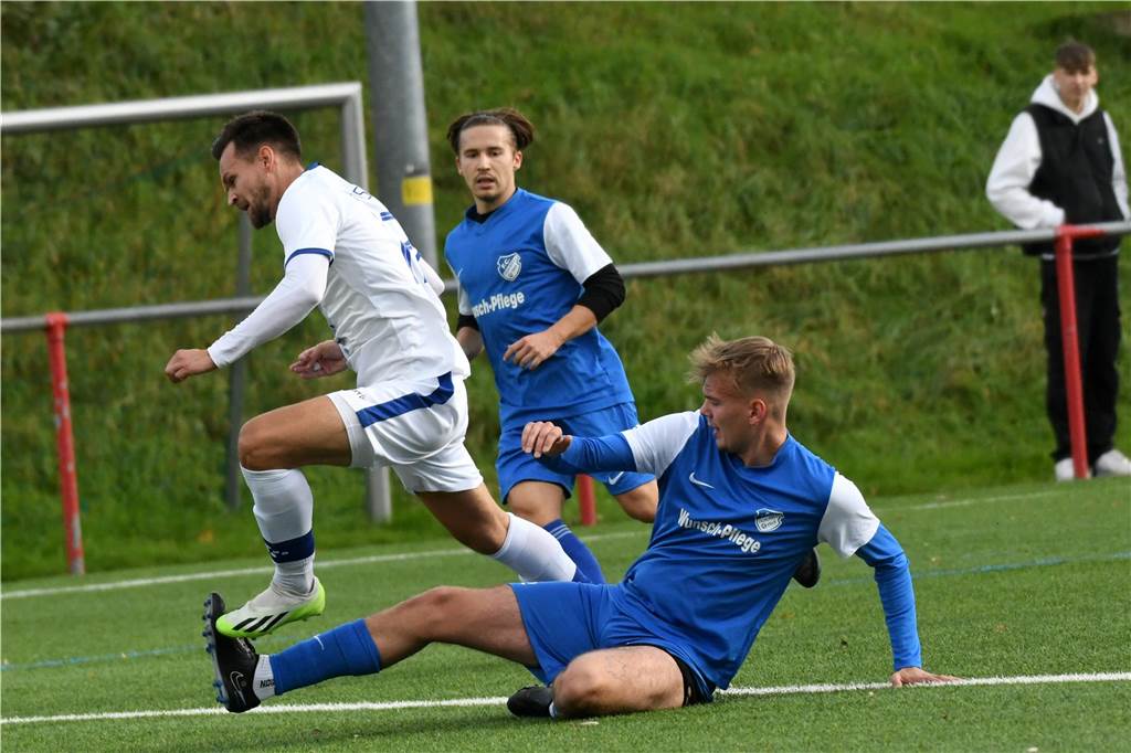 Bezirksliga-Schlusslicht FC Frohlinde kam im Castrop-Rauxeler Derby des zehnten Spieltages nach einem 0:1 zu einem 1:1 beim FC Castrop-Rauxel.