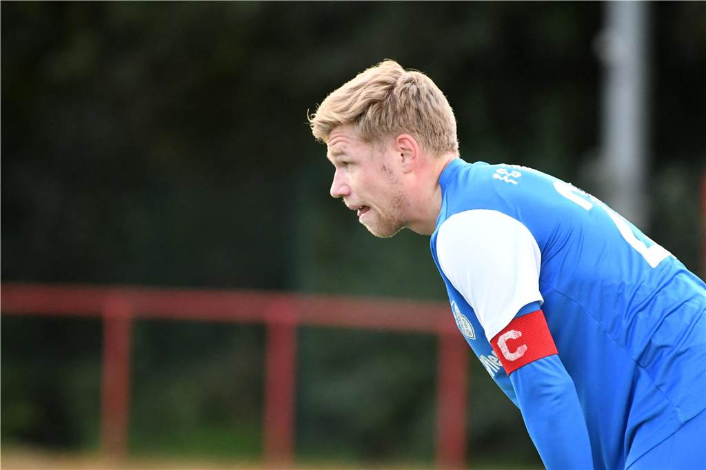 Bezirksliga-Schlusslicht FC Frohlinde kam im Castrop-Rauxeler Derby des zehnten Spieltages nach einem 0:1 zu einem 1:1 beim FC Castrop-Rauxel.