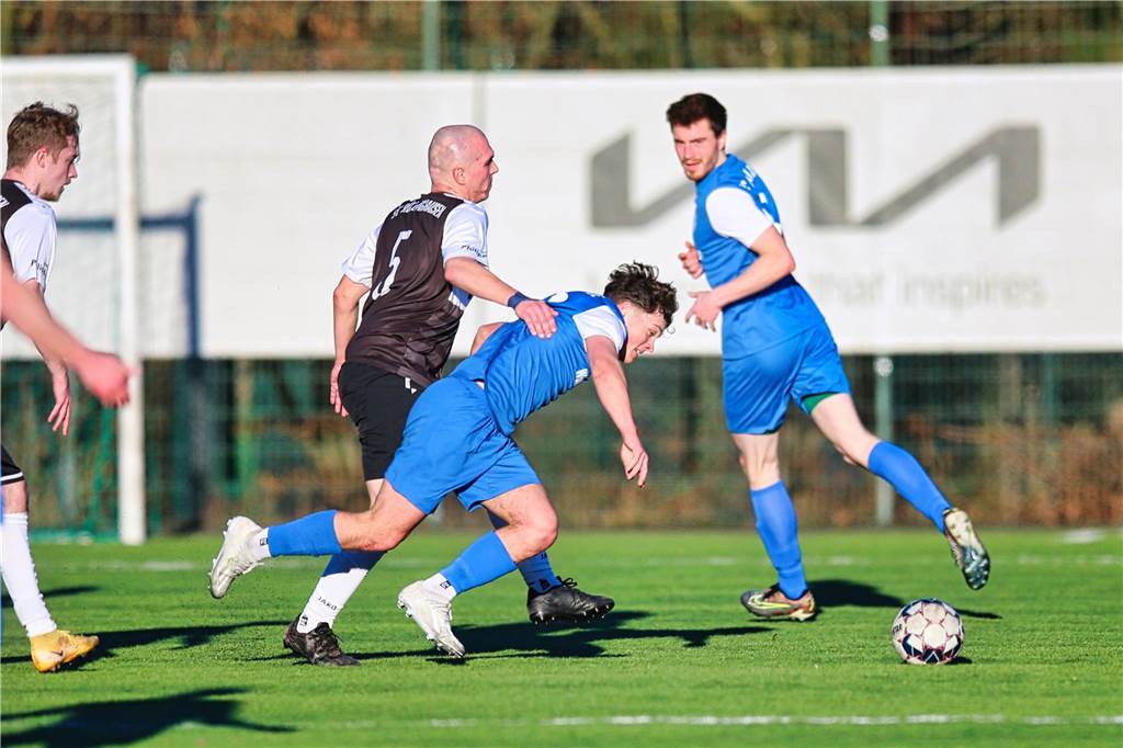 Bezirksliga-Schlusslicht FC Frohlinde kam im Testspiel gegen SW Röllinghausen aus der Recklinghäuser Kreisliga A zu einem deutlichen 5:1 (2:0)-Sieg.