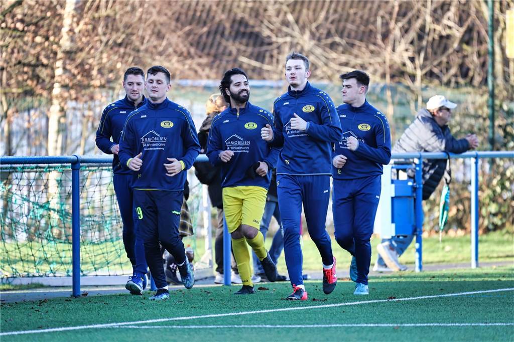 Bezirksligist Spvg Schwerin setzte sich im Testspiel-Derby gegen den SC Arminia Ickern mit 3:1 nach Toren von Nico Chrobok, Neuzugang Lukas Balassas sowie Dawid Lewandowski mit 3:1 (1:0) durch. Für Ickern traf Fabian Pöschl zum 1:2.