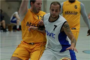BG Lünen und LippeBaskets III spielten eine Partie  auf Augenhöhe.
