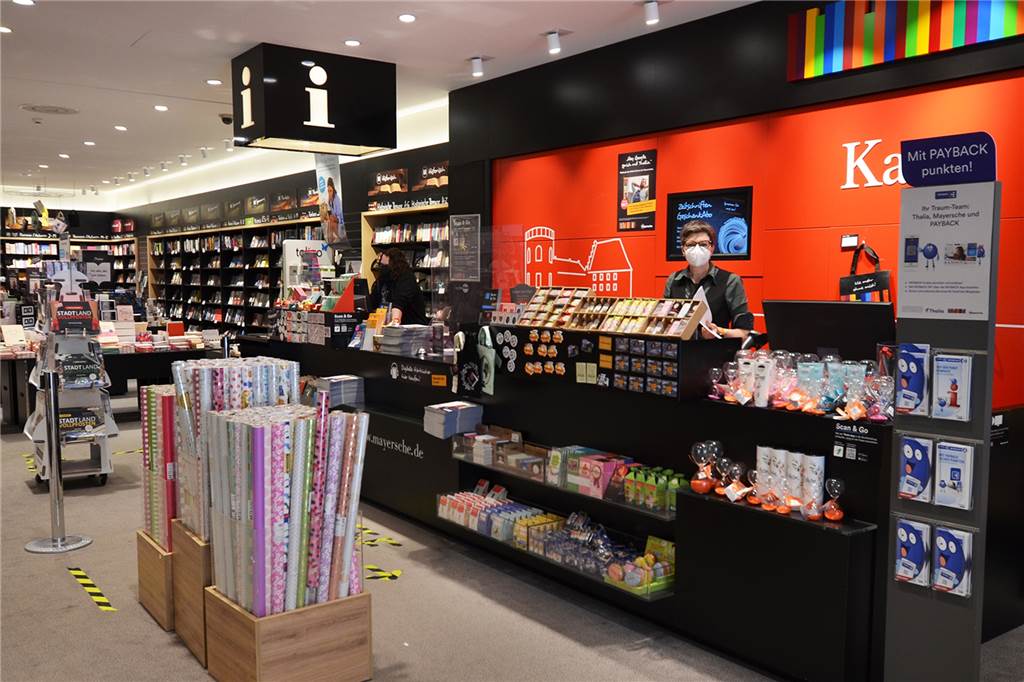 Corona-Regel-Chaos für Buchhändler: Bund erlaubt Öffnung, Land nur halb Bianca Jahn öffnete am Samstagmorgen nach einer Mitteilung aus ihrer Zentrale die Mayersche Buchhandlung. Kunden und Mitarbeiter warteten bis zum Nachmittag auf eine klare Regelung.