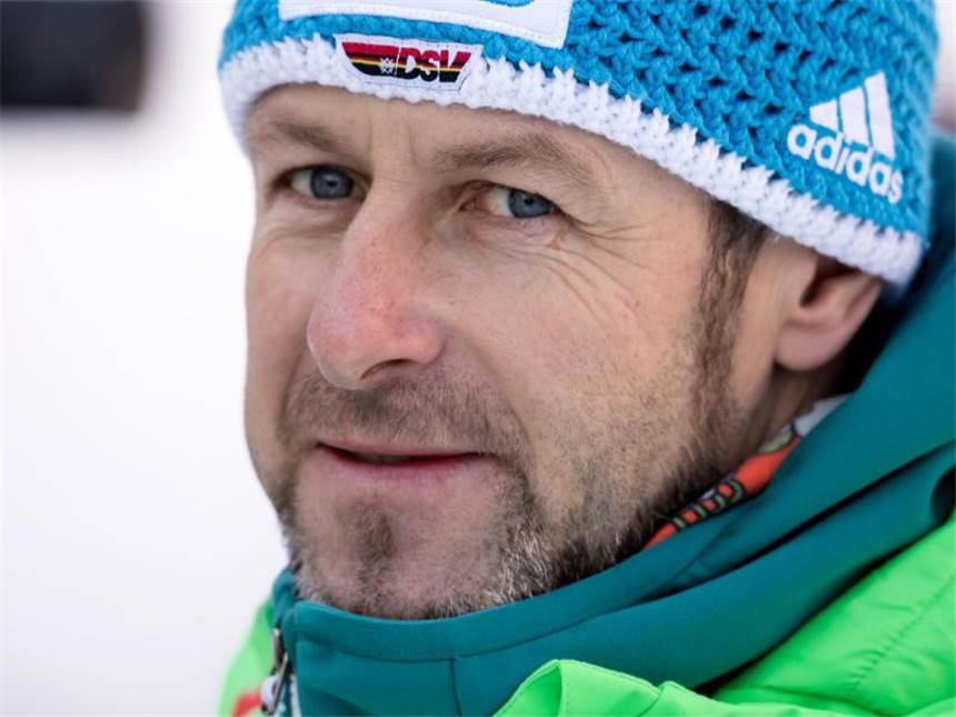 Bundestrainer Kirchner warnt vor zu hohen Erwartungen Biathlon-Bundestrainer Mark Kirchner warnt vor zu hohen Erwartungen an seine Skijäger beim Sprint. Foto: Sven Hoppe