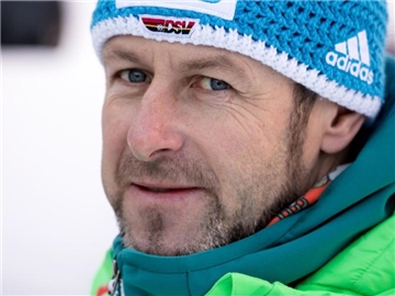 Biathlon-Bundestrainer Mark Kirchner warnt vor zu hohen Erwartungen an seine Skijäger beim Sprint. Foto: Sven Hoppe