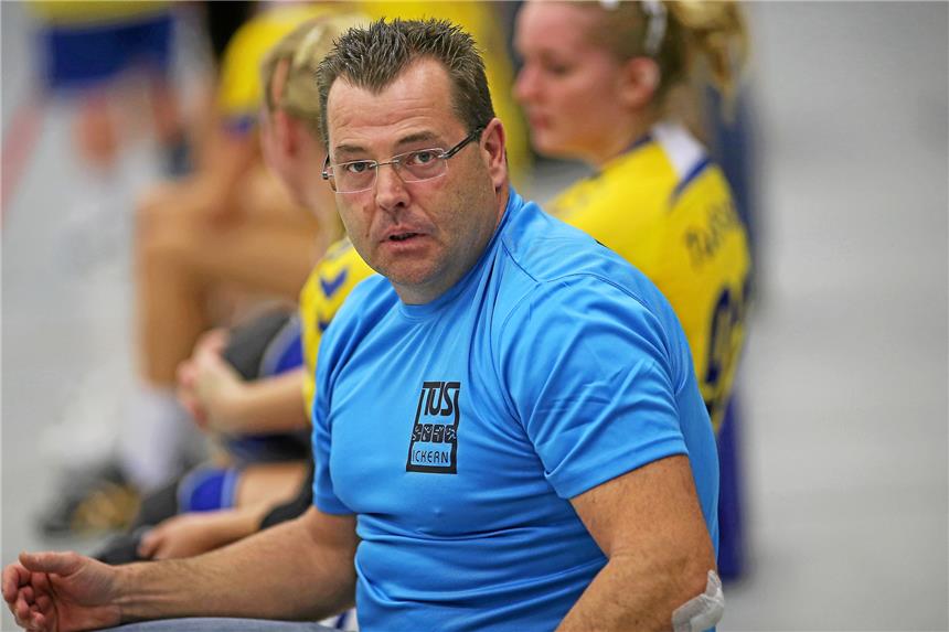 Castroper Torhüter verdient sich beim Spiel sein Mittagessen Castroper Torhüter verdient sich beim Spiel sein Mittagessen