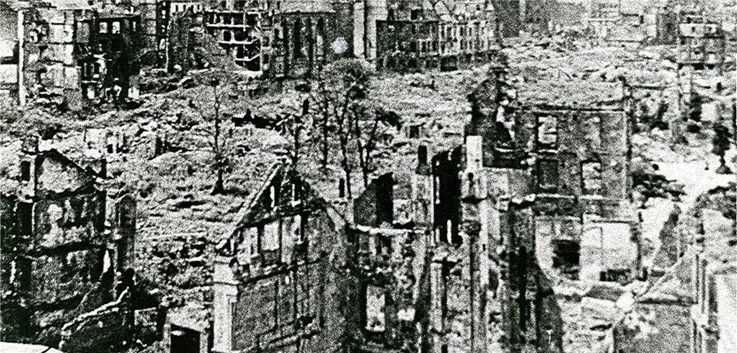 Versöhnungstour 73 Jahre nach Ende des Weltkriegs Versöhnungstour 73 Jahre nach Ende des Weltkriegs
