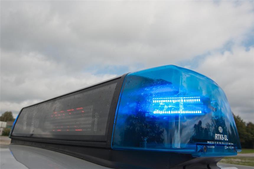 Drei Leichtverletzte und hoher Sachschaden bei Auffahrunfall Drei Leichtverletzte und hoher Sachschaden bei Auffahrunfall