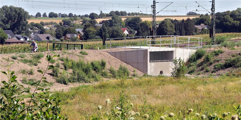 Bahndamm in Unnas Osten jetzt vor Überschwemmungen geschützt Bahndamm in Unnas Osten jetzt vor Überschwemmungen geschützt