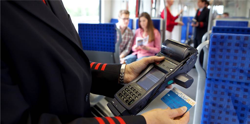 Wie Azubis günstiger durchs Leben kommen