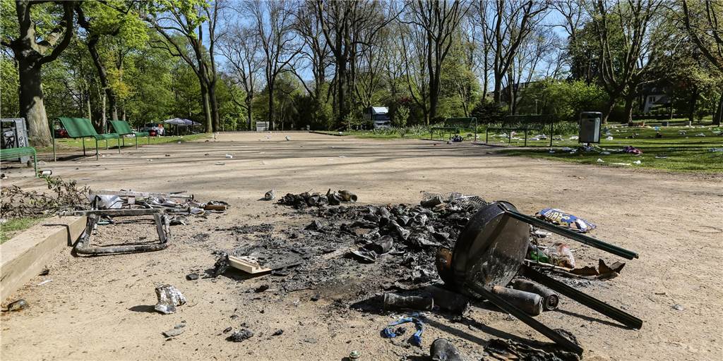 Westpark-Anwohner diskutieren über die Pläne der neuen Bürgerinitiative Westpark-Anwohner diskutieren über die Pläne der neuen Bürgerinitiative