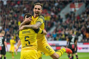 Wahnsinn in Leverkusen! Joker Alcacer schießt den BVB an die Tabellenspitze