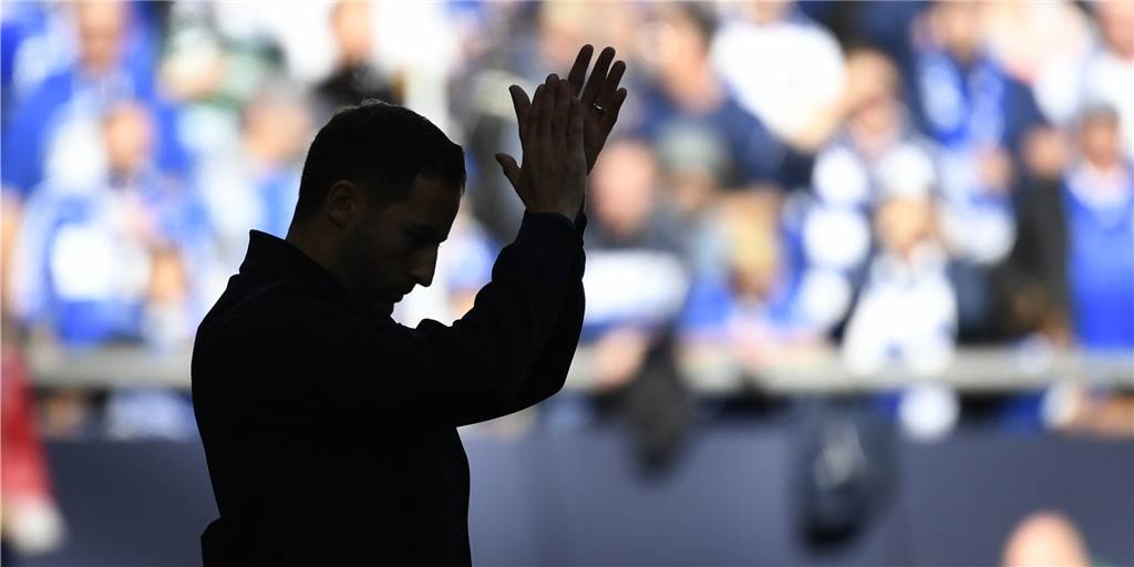 Schalke-Trainer Tedesco beweist mit der Aufstellung seine Qualität Schalke-Trainer Tedesco beweist mit der Aufstellung seine Qualität