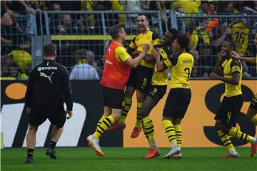 4:3 gegen Augsburg - Alcacer-Show bei BVB-Wahnsinn