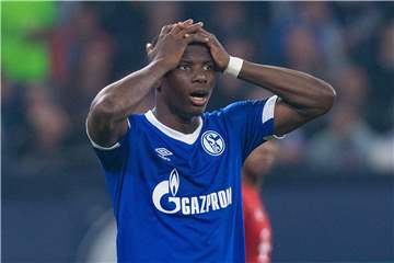 Embolo und der erneute Schritt zurück - warum es beim Schalker Stürmer noch nicht läuft