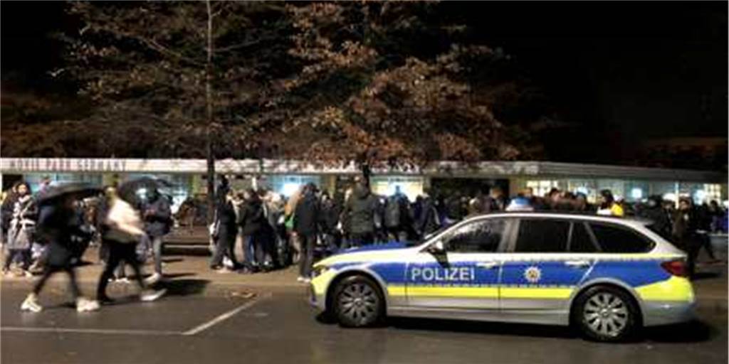 Auf den Drohanrufer im Movie Park könnten hohe Kosten zukommen Auf den Drohanrufer im Movie Park könnten hohe Kosten zukommen