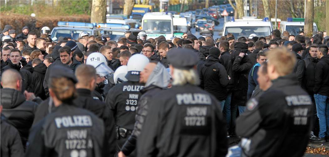 Dortmunds Polizei-Chef will lebenslange Stadionverbote Dortmunds Polizei-Chef will lebenslange Stadionverbote