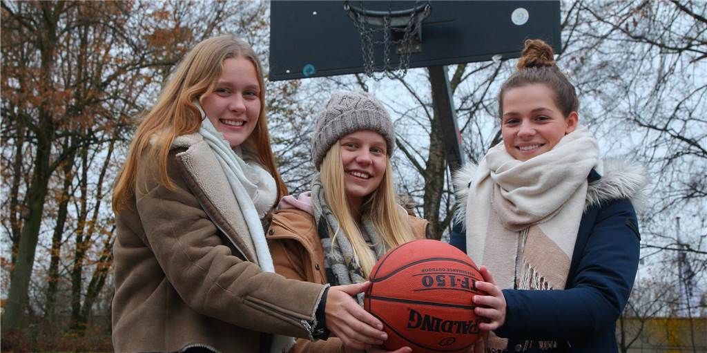 Licht und Wetterschutz für Skater und Basketballer im Losbergpark