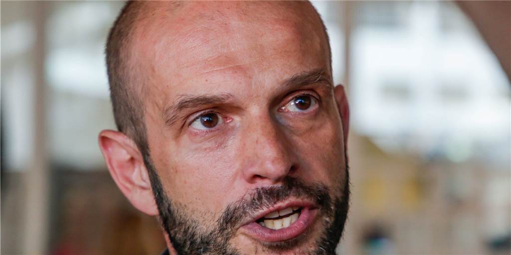 So reagieren Parteifreunde und politische Gegner auf den Austritt Marco Bülows aus der SPD So reagieren Parteifreunde und politische Gegner auf den Austritt Marco Bülows aus der SPD
