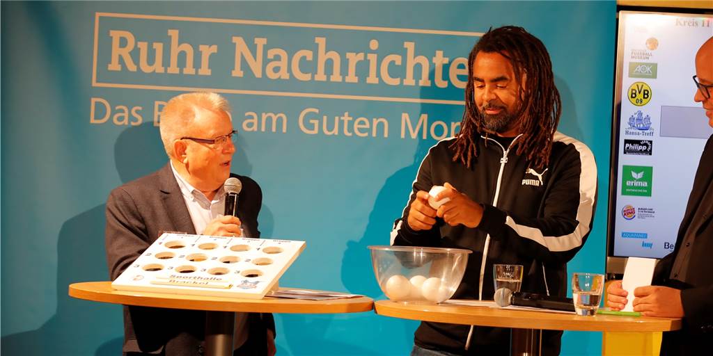 Alle Vorrunden-Gruppen und Spielpläne der Dortmunder Hallenfußball-Stadtmeisterschaft Alle Vorrunden-Gruppen und Spielpläne der Dortmunder Hallenfußball-Stadtmeisterschaft