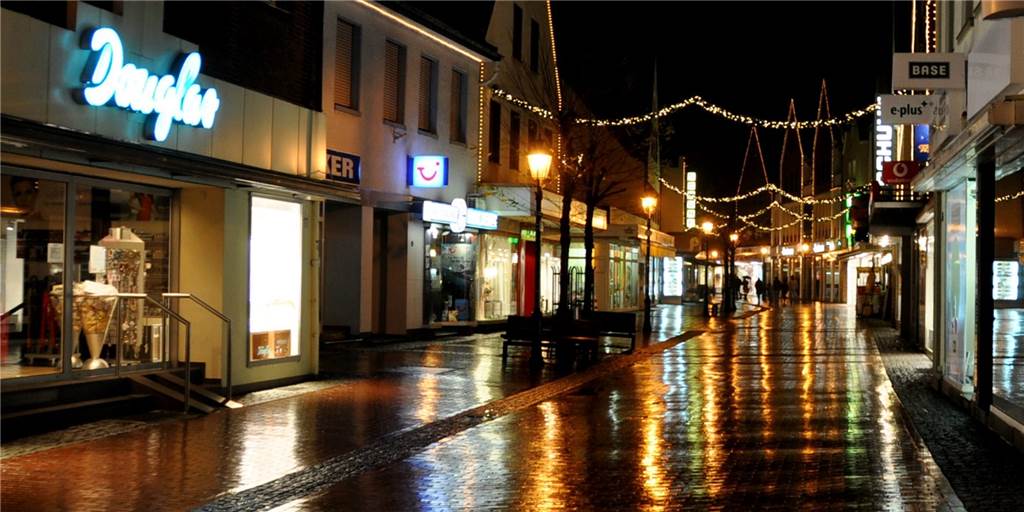 Der Mensch macht mit künstlichem Licht die Nacht zum Tag - mit erheblichen Folgen Der Mensch macht mit künstlichem Licht die Nacht zum Tag - mit erheblichen Folgen