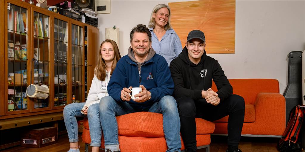 Robert, Luise und ihre fünf Kinder - wie eine Patchworkfamilie ihr Leben meistert Robert, Luise und ihre fünf Kinder - wie eine Patchworkfamilie ihr Leben meistert