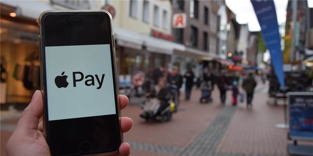 Apple Pay ist in Haltern angekommen, doch nur wenige können es nutzen Apple Pay ist in Haltern angekommen, doch nur wenige können es nutzen