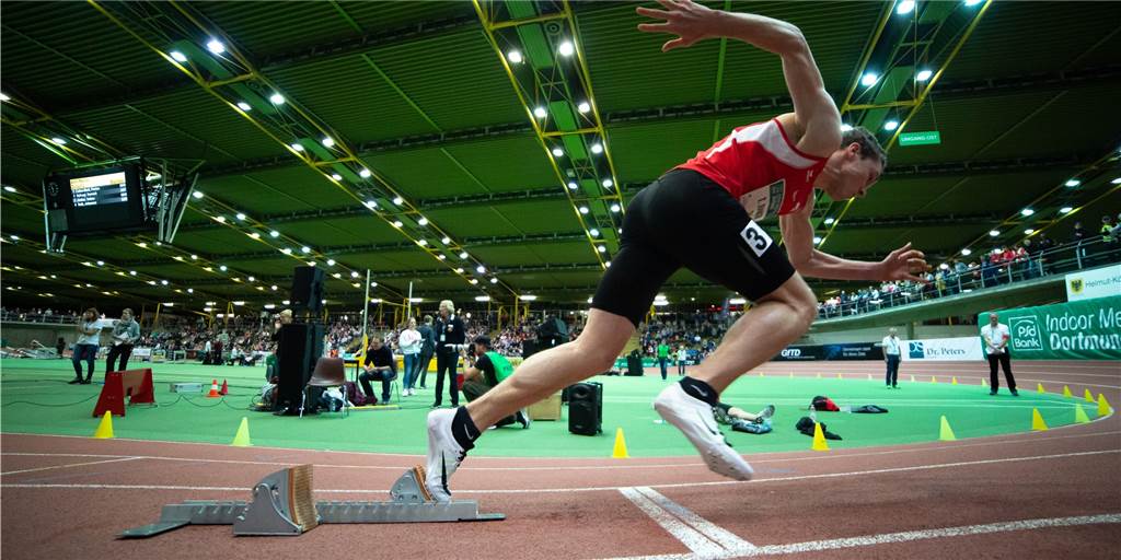 Mit letzter Kraft: Torben Junker gewinnt die 400 Meter beim Dortmunder Indoor Meeting Mit letzter Kraft: Torben Junker gewinnt die 400 Meter beim Dortmunder Indoor Meeting