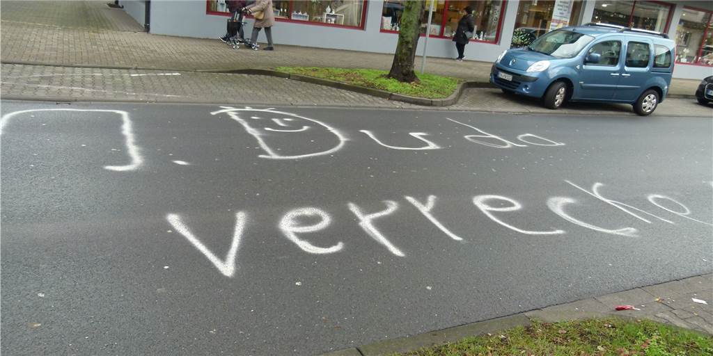 Anwohnerin ärgert sich über Schriftzug auf der Jägerstraße - und über die Stadt