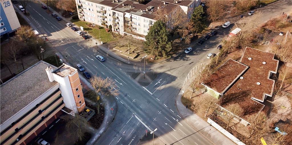 Senioren beklagen Verkehrssituation an der Kreuzung Vogelpothsweg/Oberbank in Dorstfeld Senioren beklagen Verkehrssituation an der Kreuzung Vogelpothsweg/Oberbank in Dorstfeld