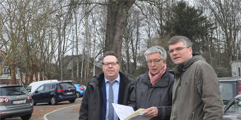 Parkplatz-Sorgen auf Schwerin: Was wird aus der Abstellfläche bei Balo? Parkplatz-Sorgen auf Schwerin: Was wird aus der Abstellfläche bei Balo?