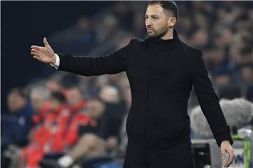 Für Schalke-Trainer Tedesco sind schon Nachfolger im Gespräch
