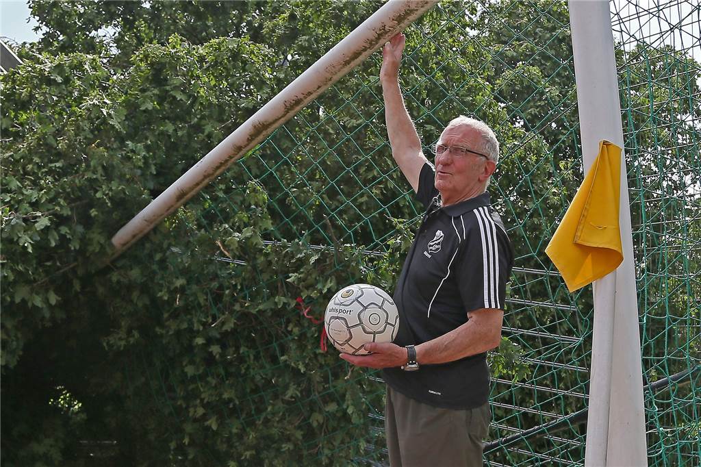 Torwart Michael Esser wurde beinahe Beute eines Krokodils Torwart Michael Esser wurde beinahe Beute eines Krokodils
