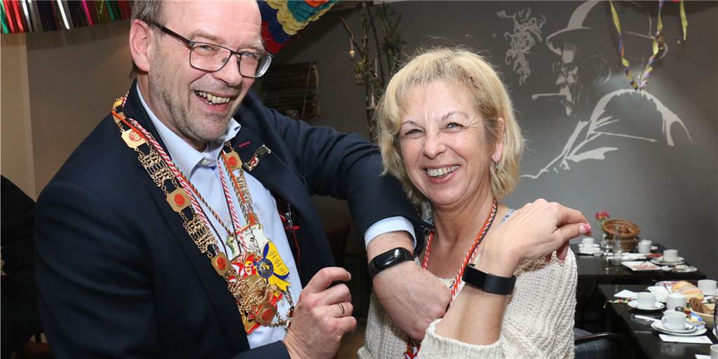 „Sie hat mehr getanzt“: So fällt das Tracking des Prinzenpaares 2019 Rainer und Renate aus „Sie hat mehr getanzt“: So fällt das Tracking des Prinzenpaares 2019 Rainer und Renate aus