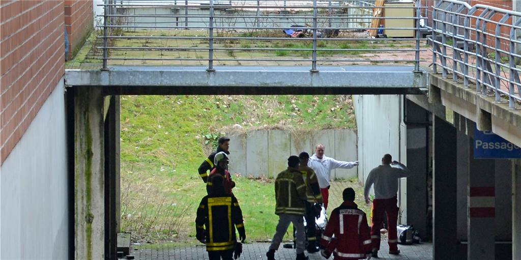 Letzter Bewohner im Wulfener Markt bei Absturz schwer verletzt Letzter Bewohner im Wulfener Markt bei Absturz schwer verletzt