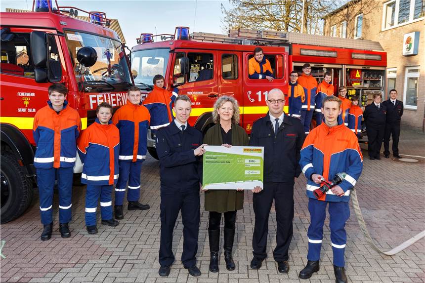 WestLotto unterstützt die Jugendfeuerwehr Selm WestLotto unterstützt die Jugendfeuerwehr Selm