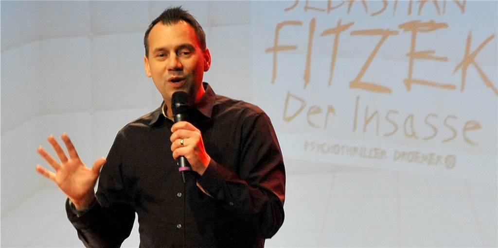 Wie Olaf Bachmann den Star-Autor Sebastian Fitzek zum Vorlesen nach Schwerte holte Wie Olaf Bachmann den Star-Autor Sebastian Fitzek zum Vorlesen nach Schwerte holte