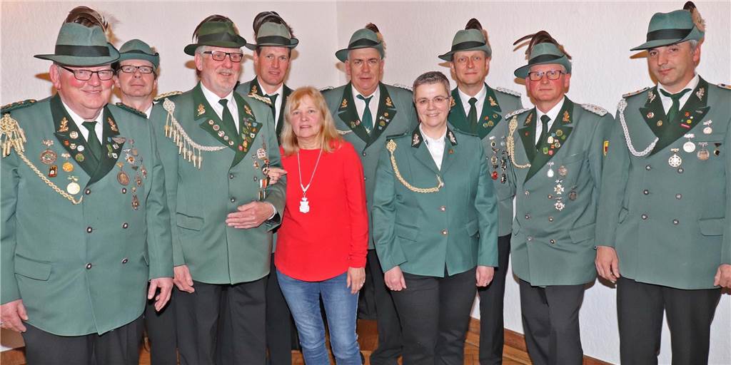 Cappenberger Schützenverein lässt nun auch Frauen auf den Vogel schießen Cappenberger Schützenverein lässt nun auch Frauen auf den Vogel schießen