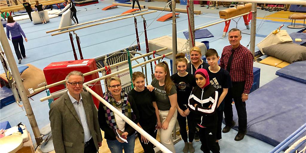 Das Dach an der Sporthalle des Leistungszentrums für Kunstturnen muss saniert werden Das Dach an der Sporthalle des Leistungszentrums für Kunstturnen muss saniert werden