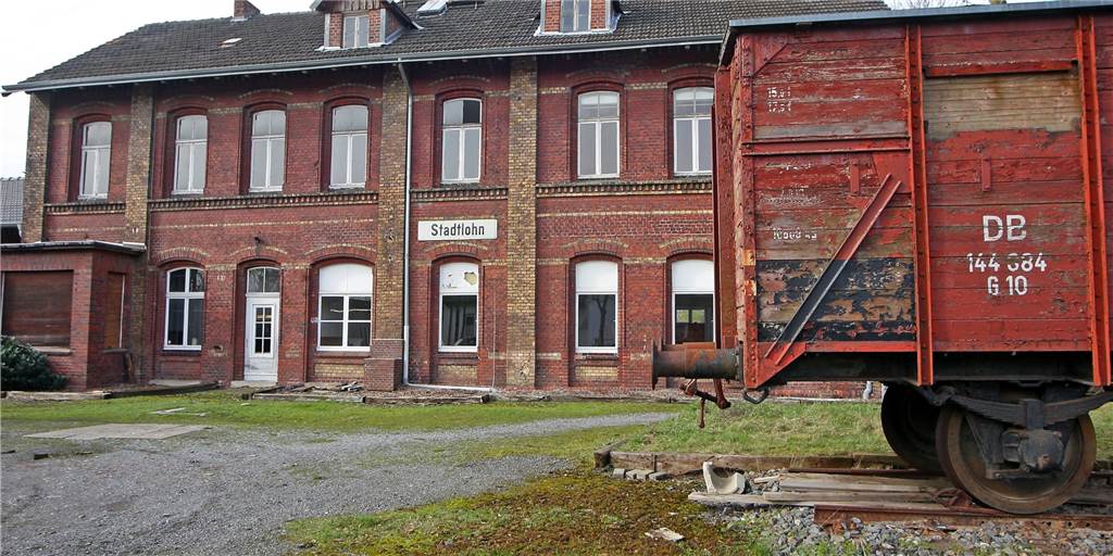 „Classic-Motor-Café“ mit eigener Röstbar soll noch 2019 im alten Bahnhof eröffnen „Classic-Motor-Café“ mit eigener Röstbar soll noch 2019 im alten Bahnhof eröffnen