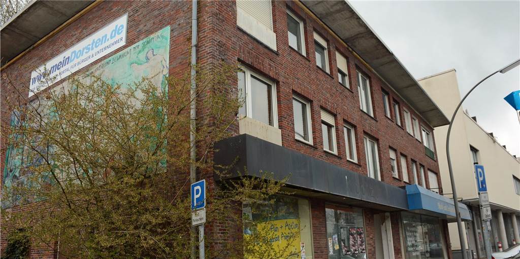 Verlassenes Wohn- und Geschäftshaus entwickelt sich zum Schandfleck in Dorsten Verlassenes Wohn- und Geschäftshaus entwickelt sich zum Schandfleck in Dorsten