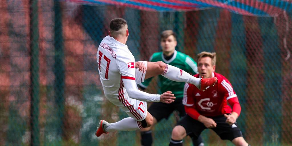 Fußball, Basketball und Tischtennis: Die besten Fotos vom Dortmunder Sport-Wochenende Fußball, Basketball und Tischtennis: Die besten Fotos vom Dortmunder Sport-Wochenende
