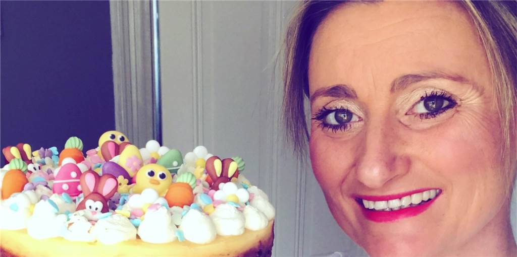 Für süße Feiertage: Bunte Ostertorte mit Eierlikör und Schokoladencreme