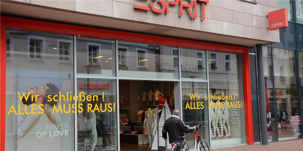 Lüner Esprit-Filiale in der Lange Straße kündigt die Schließung an