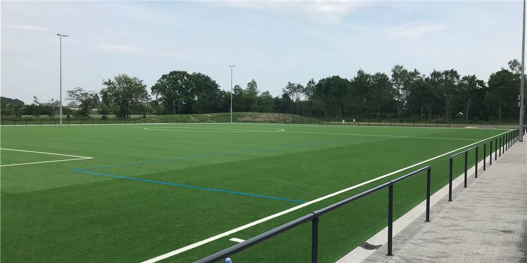 Mit Video und Fotos: So sieht der neue Kunstrasenplatz des SV Südkirchen aus der Luft aus Mit Video und Fotos: So sieht der neue Kunstrasenplatz des SV Südkirchen aus der Luft aus