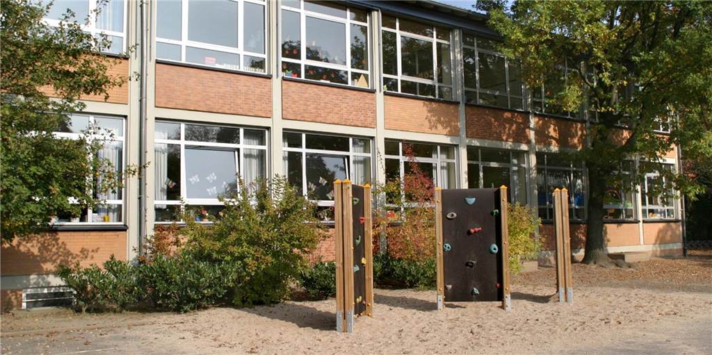 Vandalismus: Jugendliche suchen seit Jahren den Schulhof in Stockum heim Vandalismus: Jugendliche suchen seit Jahren den Schulhof in Stockum heim