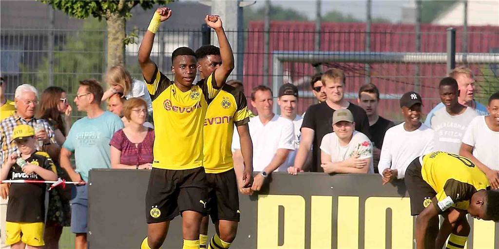 Youssoufa Moukoko: „Ich hoffe nicht, dass die Leute denken, dass ich wieder 46 Tore schieße“