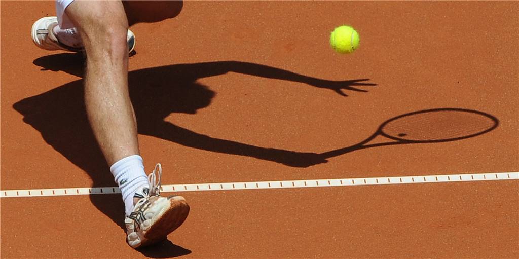 Herztod bei Flaesheimer Tennisspiel: Zuschauer reanimieren Spieler auf dem Platz Herztod bei Flaesheimer Tennisspiel: Zuschauer reanimieren Spieler auf dem Platz