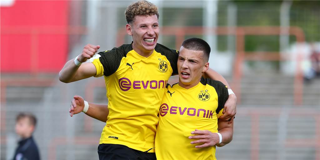Zusammen Deutscher Meister, jetzt schon getrennt - das wird aus den U19-Spielern des BVB Zusammen Deutscher Meister, jetzt schon getrennt - das wird aus den U19-Spielern des BVB